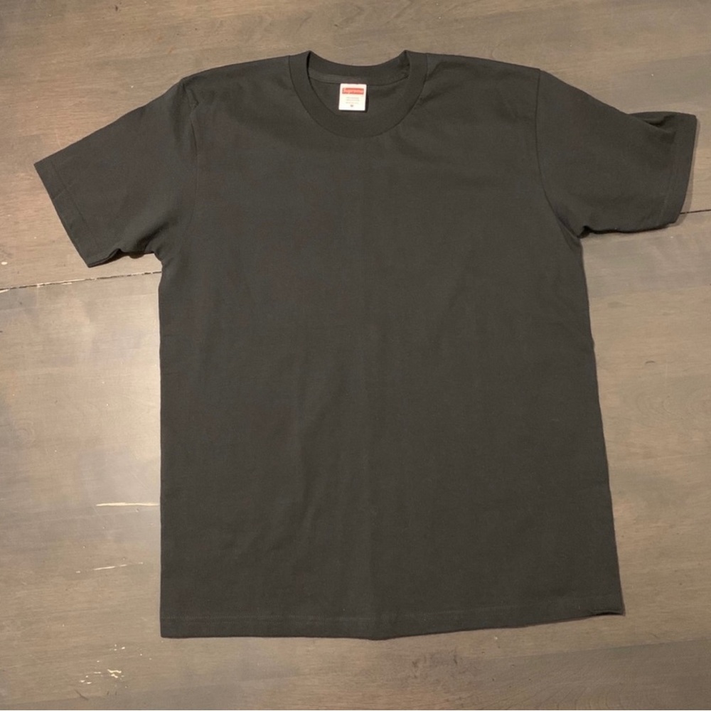 Supreme Black T-shirt Medium